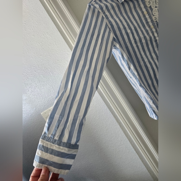 Lauren Blue and White Striped Shirt with Lace Detail Size MP - Picture 6 of 16